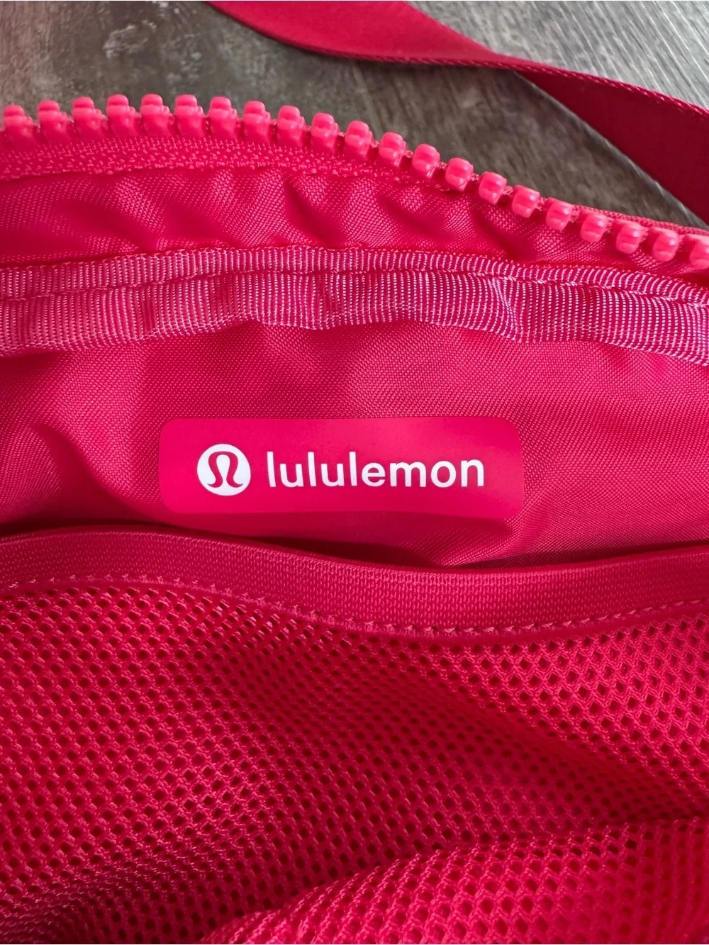 Like new! lululemon Everywhere Belt Bag 1L - Glaze Pink or Lip Gloss